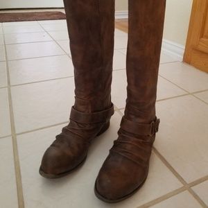 Carlos Santana Cognac Riding Boots